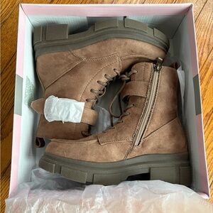 Innovation Women's Taupe Leather Ankle Boots